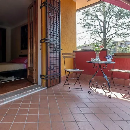 ベッド・アンド・ブレックファスト Brama 3*